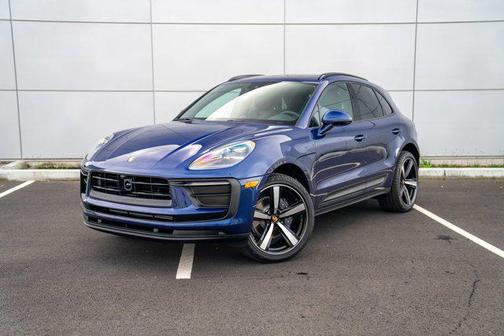 2026 Porsche Macan AWD