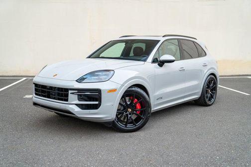 2026 Porsche Cayenne GTS