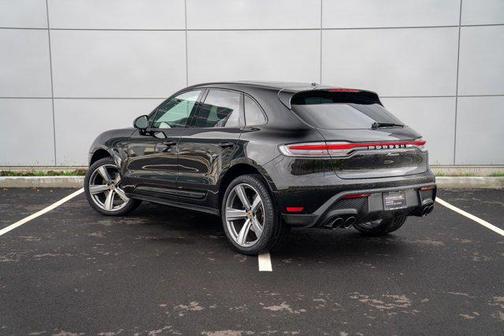 2023 Porsche Macan AWD