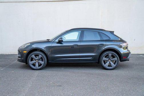 2025 Porsche Macan AWD