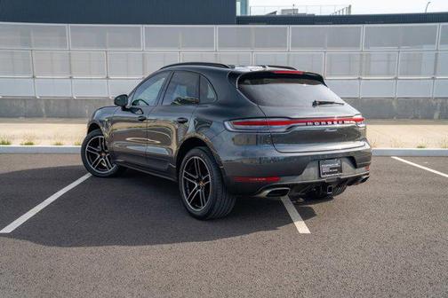 Volcano Gray Metal 2020 Porsche Macan Macan
