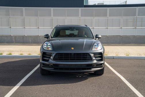Volcano Gray Metal 2020 Porsche Macan Macan