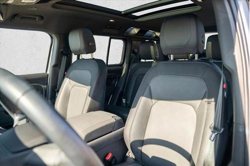 Silicon Silver Pre 2023 Land Rover Defender 110 X-Dynamic SE