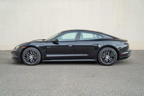 2025 Porsche Taycan 4