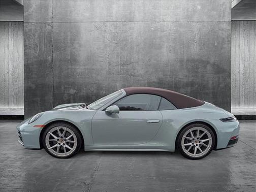 2025 Porsche 911 Carrera