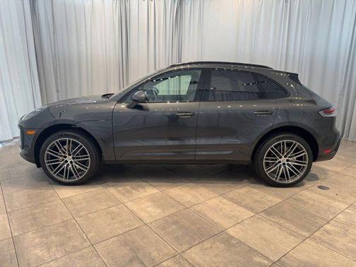2025 Porsche Macan AWD
