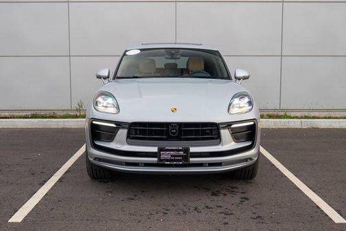 2024 Porsche Macan T