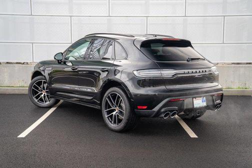 2025 Porsche Macan AWD