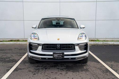 2025 Porsche Macan AWD