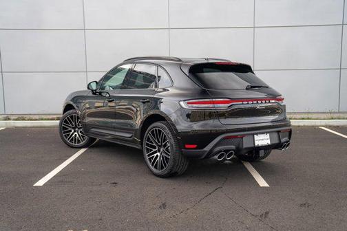2026 Porsche Macan AWD
