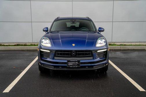 2025 Porsche Macan AWD
