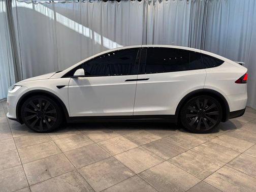 2022 Tesla Model X Dual Motor All-Wheel Drive