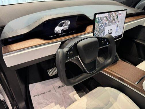 2022 Tesla Model X Dual Motor All-Wheel Drive