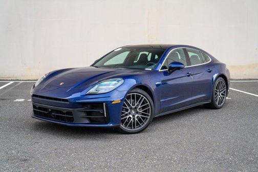 2024 Porsche Panamera 4