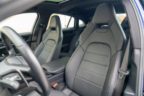 2024 Porsche Panamera 4