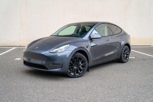 2022 Tesla Model Y Long Range Dual Motor All-Wheel Drive