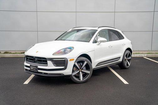 2025 Porsche Macan AWD