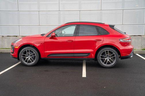 2026 Porsche Macan AWD