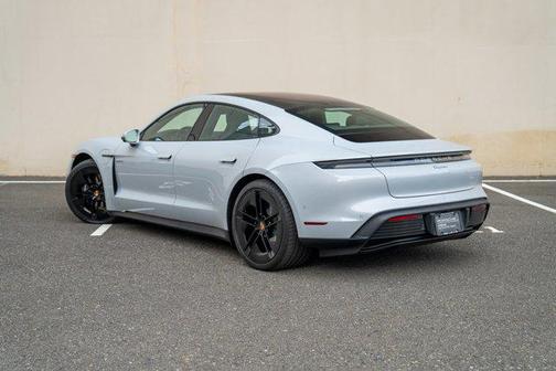 2025 Porsche Taycan RWD