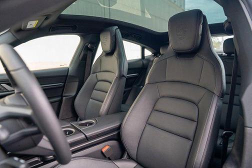 2025 Porsche Taycan RWD