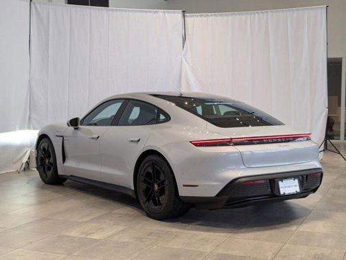 2025 Porsche Taycan RWD
