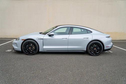 2025 Porsche Taycan RWD