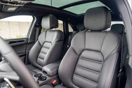 Carrara White Metallic 2026 Porsche Macan T