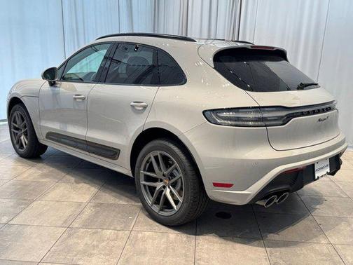 2025 Porsche Macan T