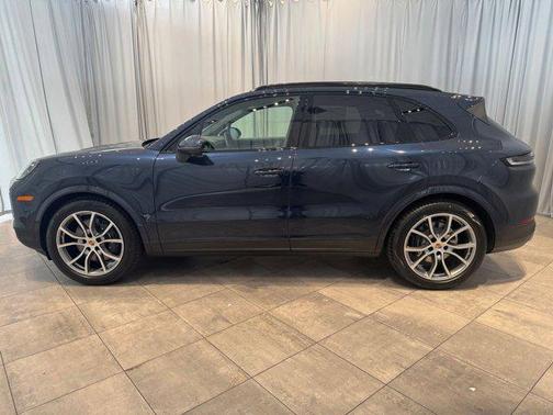 2025 Porsche Cayenne AWD