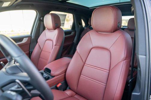 2025 Porsche Cayenne Cayenne