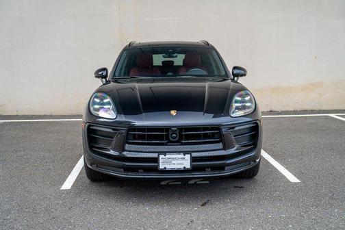 2025 Porsche Macan AWD