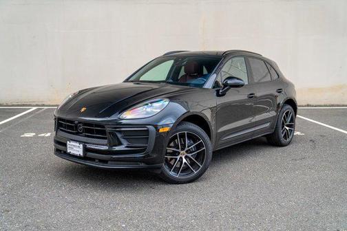 2025 Porsche Macan AWD