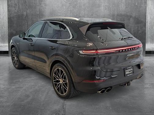 2024 Porsche Cayenne E-Hybrid S