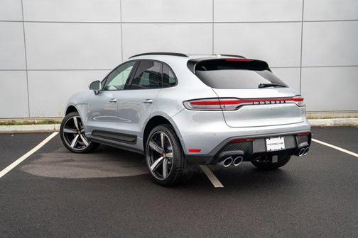 Dolomite Silver Metallic 2026 Porsche Macan Macan