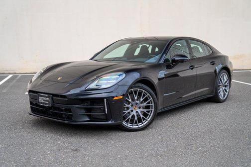 2025 Porsche Panamera 4