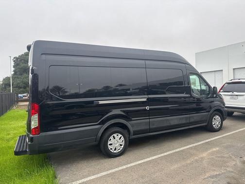 2022 Ford Transit-350 Base