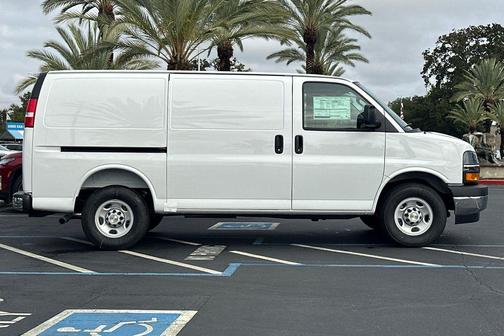 2025 Chevrolet Express 2500 RWD 2500 Regular Wheelbase WT