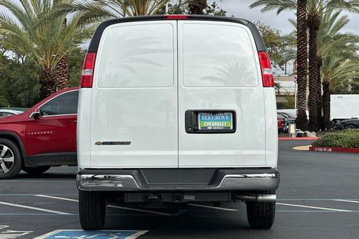2025 Chevrolet Express 2500 RWD 2500 Regular Wheelbase WT