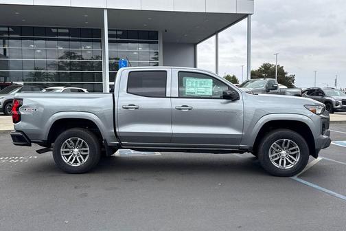 2025 Chevrolet Colorado LT
