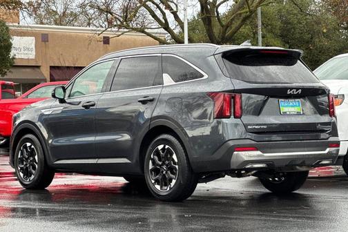 2024 Kia Sorento S