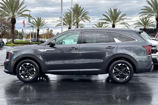 2024 Kia Sorento S