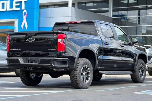 2025 Chevrolet Silverado 1500 ZR2