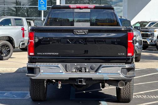 2025 Chevrolet Silverado 3500 LTZ