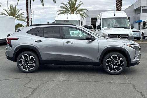 Sterling Gray Metallic 2026 Chevrolet Trax FWD 2RS