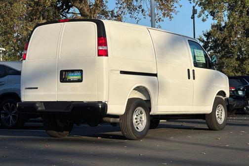 2025 Chevrolet Express 2500 RWD 2500 Regular Wheelbase WT