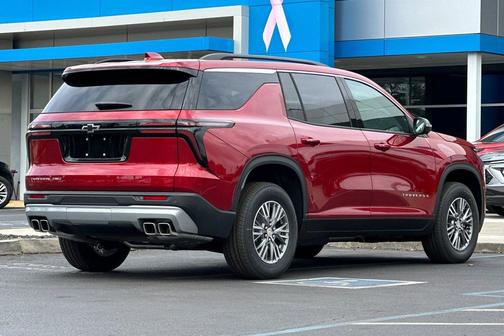 2025 Chevrolet Traverse LT