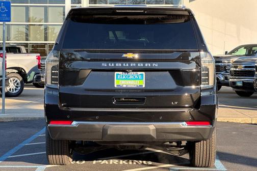2026 Chevrolet Suburban LT