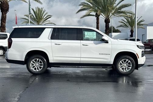 2026 Chevrolet Suburban LS