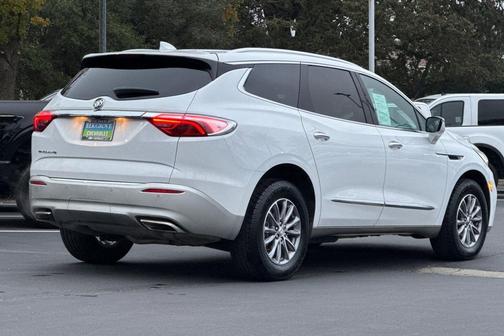 2023 Buick Enclave Essence FWD