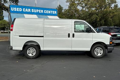 2025 Chevrolet Express 2500 RWD 2500 Regular Wheelbase WT